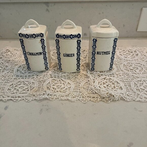 Set 3 Nutmeg, Cinnamon, Ginger  Dek 1623 Ges Geschatzt Porcelain Spice Jars - Picture 1 of 5